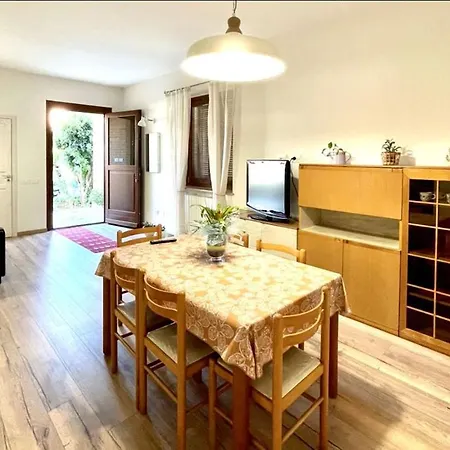 La Casa Di Primo Montecosaro (Marche)