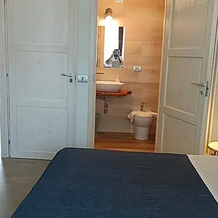 La Casa Di Primo Montecosaro (Marche)