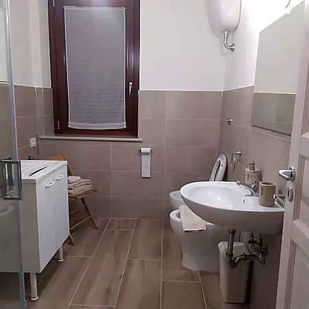 La Casa Di Primo Montecosaro (Marche)